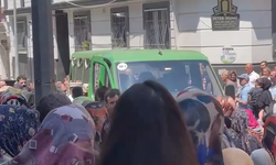 Çatıdan kafasına beton parçası düşen kadın öldü