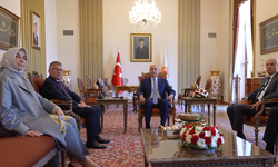 TBMM'de Kritik Zirve: Meclis Başkanı Kurtulmuş Siyasi Partilerle Bir Araya Geldi