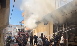 Adıyaman'da Korkutan Yangın! Tüpler Peş Peşe Patladı, 3 İtfaiyeci Yaralandı