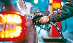 Motorine Bir Zam Daha Geliyor! Gece Yarısından İtibaren Pompa Fiyatları Değişecek