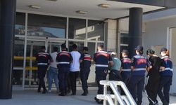 Antalya'da sosyal medyadan dolandırıcılık yaptığı iddiasıyla 3 şüpheli tutuklandı