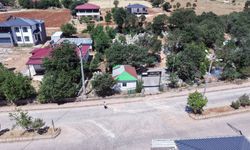 Kahramanmaraş'ta Deprem Şehitlerinin Kabirlerine Anlamlı Dokunuş