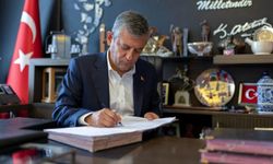 Özgür Özel ve 90 Milletvekili CHP'ye Veda Etti, "Yeni Parti" İçin İmzalar Atıldı!