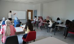 Sınavlara Hazırlanan Gençlere Büyükşehir Desteği: Ücretsiz Yaz Akademisi Kampları Başladı!