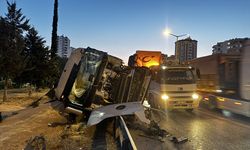 Adana'da 4 aracın karıştığı kazada 3 kişi yaralandı