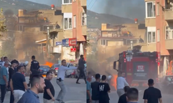 Serintepe’de Korkutan Araç Yangını: Seyir Halindeki Otomobilin Motoru Alev Aldı