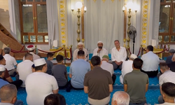 Abdülhamid Han Camisi’nde Yüzlerce Vatandaş Mevlit Kandili İçin Bir Araya Geldi
