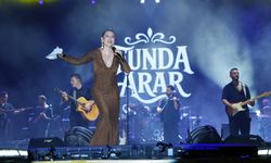 Funda Arar’ın konserine 100 binin üzerinde müziksever katıldı
