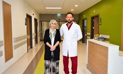 Gaziantep'te hastanın karnından yaklaşık 20 kilogramlık tümör çıkarıldı