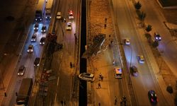 Afyonkarahisar-İzmir Yolu Savaş Alanına Döndü: Tuğla Yüklü Tır Karşı Şeride Geçti, 1 Ölü, 7 Yaralı!