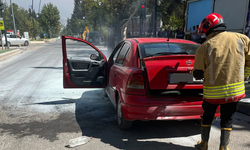 Kahramanmaraş’ta Hareket Halindeki Otomobil Alev Alev Yandı!