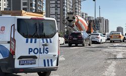 Diyarbakır'da SUV tipi araca düzenlenen silahlı saldırıda 2 kişi yaralandı