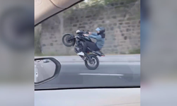 Motosikletiyle Tek Teker Giden Ehliyetsiz Sürücüye 250 Bin Lira Ceza Kesildi