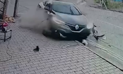 Afşin’de Kavşakta İki Otomobil Çarpıştı: Yaşanan Kazada 2 Kişi Yaralandı