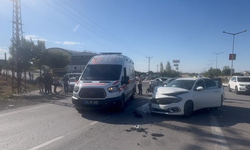 Karaman'da İki Otomobil Çarpıştı: 1'i Bebek, 3'ü Çocuk 6 Kişi Yaralandı