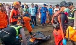 Endonezya'daki Feribot Faciasında Denizin 30 Metre Altında 52 Cansız Bedene Ulaşıldı!