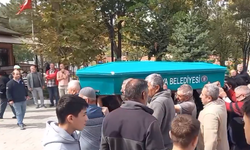Servis Aracının Elektrikli Bisiklete Çarptığı Kazada Yaralanan 14 Yaşındaki Tunahan Yaşamını Yitirdi!
