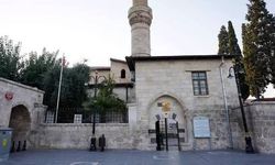 Gaziantep'te 6 Şubat depremlerinden etkilenen tarihi Şeyh Fethullah Camisi yeniden ibadete açıldı