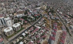 Kahramanmaraş’ta Ulaşım Konforu Artıyor: Kâtip Çelebi Caddesi’nde Asfalt Serimi Tamamlandı!