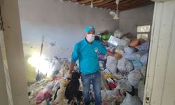 Şanlıurfa'da evden 8 kamyon çöp çıkarıldı