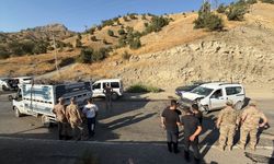 Şırnak'ta kontrol noktasından kaçarken kaza yapan kamyonetin kasasında 23 düzensiz göçmen yakalandı