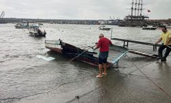 Düzce Akçakoca’da Karadeniz Fırtınası: 7 Tekne Hasar Gördü!
