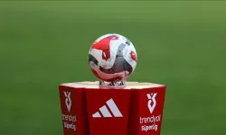 Süper Lig'de İlk Yarı Derbi Takvimi Açıklandı: İşte Dev Maçların Tarih ve Saatleri!