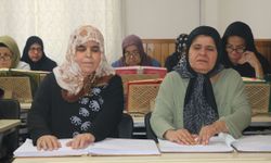 Görme Engelli Abla Kardeşin İlham Veren Başarısı: Braille Alfabesiyle Kuran'ı Kerim'i 15 Kez Hatmettiler