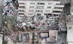 Maltepe’de 7 Katlı Çöken Binada 2 Kişiyi Arama Çalışmaları Sürüyor