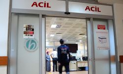 12 Yıl Boyunca Şiddetli Ağrı Çekmişti! 28 Yaşındaki Kadının Karnından 12 Santimetrelik Kitle Çıktı