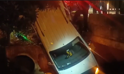 Adana'da Kontrolden Çıkan Araç Sulama Kanalına Düştü!