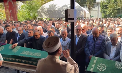 Maltepe’deki Bina Çökmesinde Can Veren İki Kardeş Son Yolculuğuna Uğurlandı!