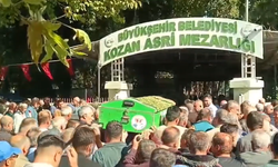 Kozan'da Piknikte Pompalı Tüfekle Katledilen 22 Yaşındaki Genç Kadın Son Yolculuğuna Uğurlandı