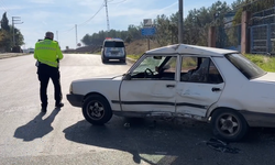 Eskişehir-Seyitgazi Kara Yolunda Feci Kaza! Kamyon İle Otomobil Çarpıştı: 2 Yaralı