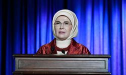 Emine Erdoğan’dan 29 Ekim Paylaşımı! "Cumhuriyetimizin İkinci Yüzyılını Taçlandırıyoruz"