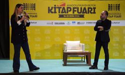 Kitap Fuarı’nda Fulya Öztürk ve Türker Akıncı Rüzgârı! KAFUM Salonları Doldu Taştı