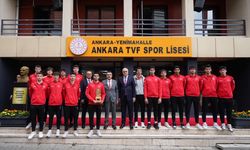 Bakan Yusuf Tekin, Ankara TVF Spor Lisesinde Dünya Şampiyonu Öğrencilerle Buluştu