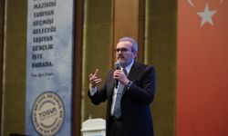 Mahir Ünal, TÜGVA Hanım Kampı’nda Gençlerle Buluştu