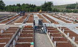 Kapıçam Şehir Mezarlığı'nda Bakım ve Çevre Düzenlemesi