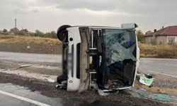 Kırıkkale’de İşçi Servisi Devrildi! 1’i Ağır 15 Kişi Yaralandı