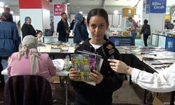 Kitap Fuarının en genç yazarı Sultan Nur’dan büyük başarı