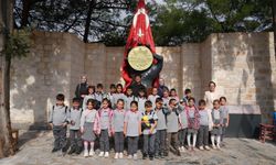 Kahramanmaraş Kalesi’nde Masal Gibi Bir Gün! Minikler Tarihi Mekanda Kitap Okudu