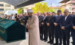 Mesut Dedeoğlu’nun Acı Günü! Annesi Solmaz Dedeoğlu Son Yolculuğuna Uğurlandı