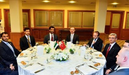 Bakan Muş, BAE Ekonomi Bakanı Abdullah bin Touq Al Marri ile görüştü