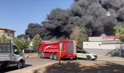 Gaziantep’te Geri Dönüşüm Fabrikasında Yangın Çıktı