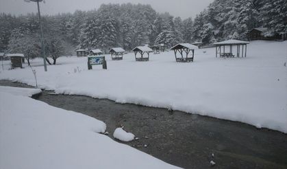 Karabük'ün yüksek kesimlerinde kar etkili oldu