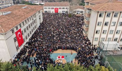 Çekmeköy’de Gözyaşları Sel Oldu: Fatma Nur Öğretmen Son Yolculuğuna Uğurlandı