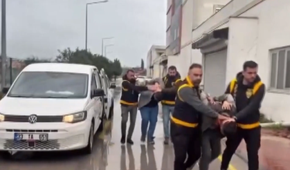 Adana'da atlara eziyet eden 2 şüpheli yakalandı