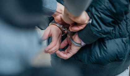 Adana'da 12 Yaşındaki Çocuğa Cinsel İstismar İddiası: 2 Kişi Tutuklandı