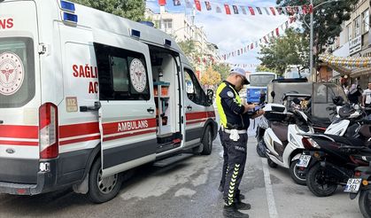 Burdur'da motosikletten düşen sürücü yaralandı